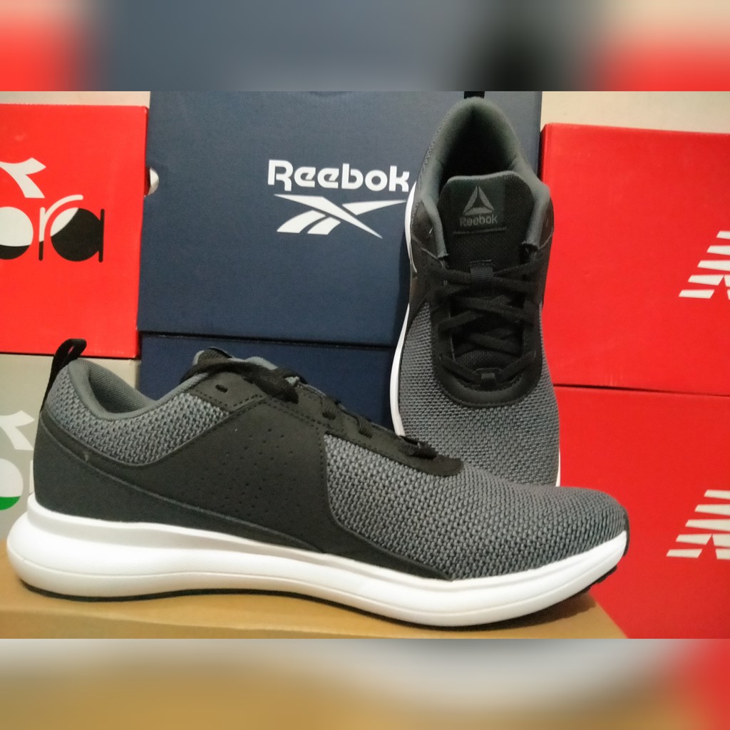 Sepatu running reebok driftium men ukuran 42 grey