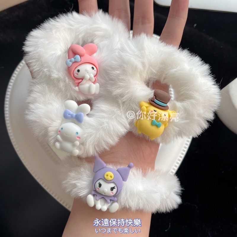 [Delunashop]IKAT RAMBUT PITA BULU BULU SCRUNCHIE ALA KOREA MELODY KITTY KUROMI AKSESORIS RAMBUT WANITAKARAKTER SANRIO HELLO KITTY