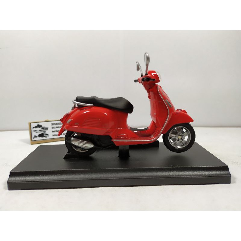 Diecast Miniatur Motor Vespa GTS 2017 Skala 1:18 Welly