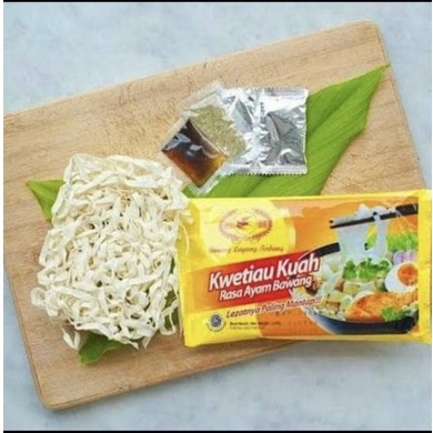 

Kwetiau kuah rasa ayam bawang