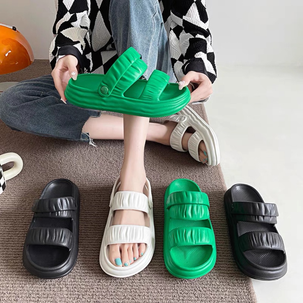 Sendal Slop JISOO Wanita Anti Slip Ringan Nyaman Stylish Sandal Slip On Fashionable Indoor Outdoor Comfortable Terbaru