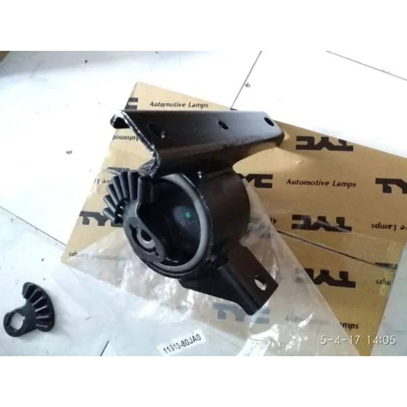 engine mounting dudukan mesin suzuki Sx4 x/over rh