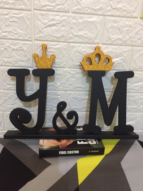 20cm Wooden Name Initial Inisial Nama Kayu Paket 2 Huruf Dan 1 Simbol Menggunakan Tatakan/alas Bawah