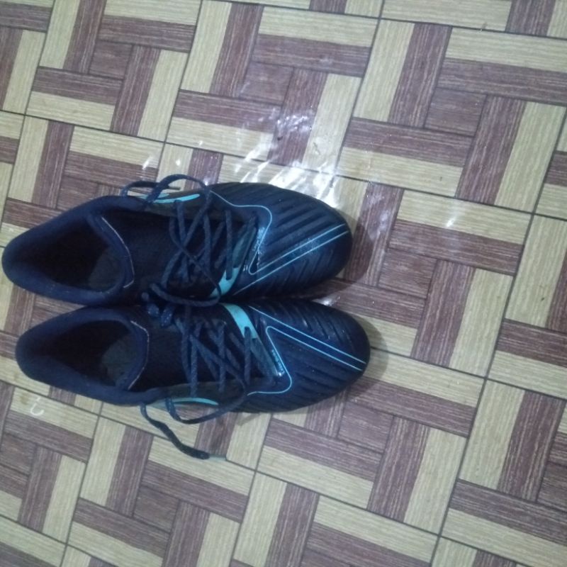 Sepatu Bola Specs swervo