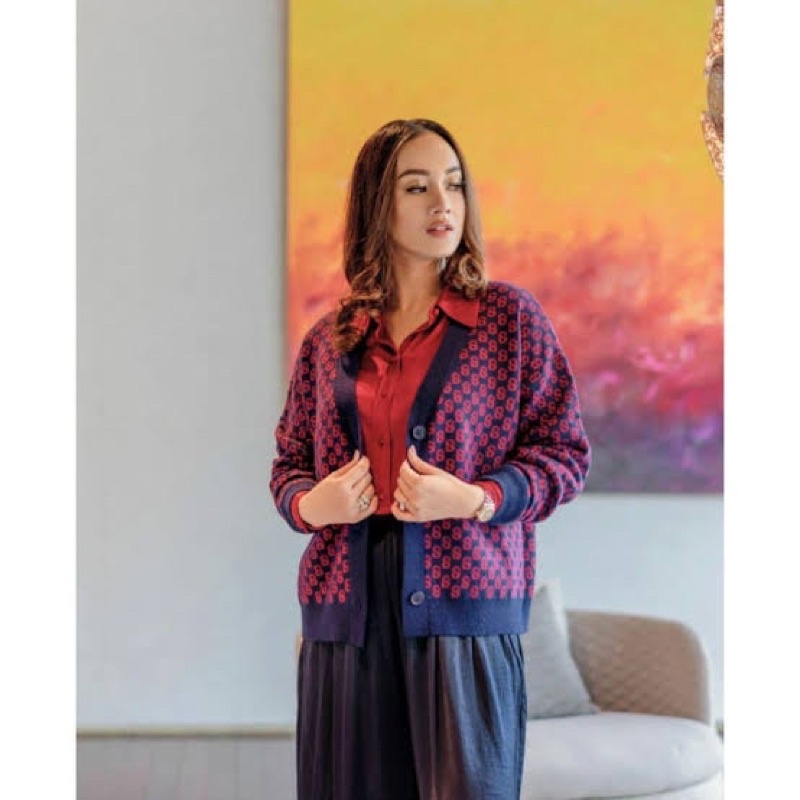 

comfy signature sweater cardi sweatshirt buttonscraves buttonscarves