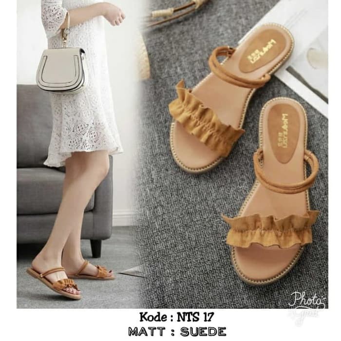 nts17 sendal wanita sendal kantor sendal flat sendal santai Bahan suede

Sz 36 4

Variant :
* cream
