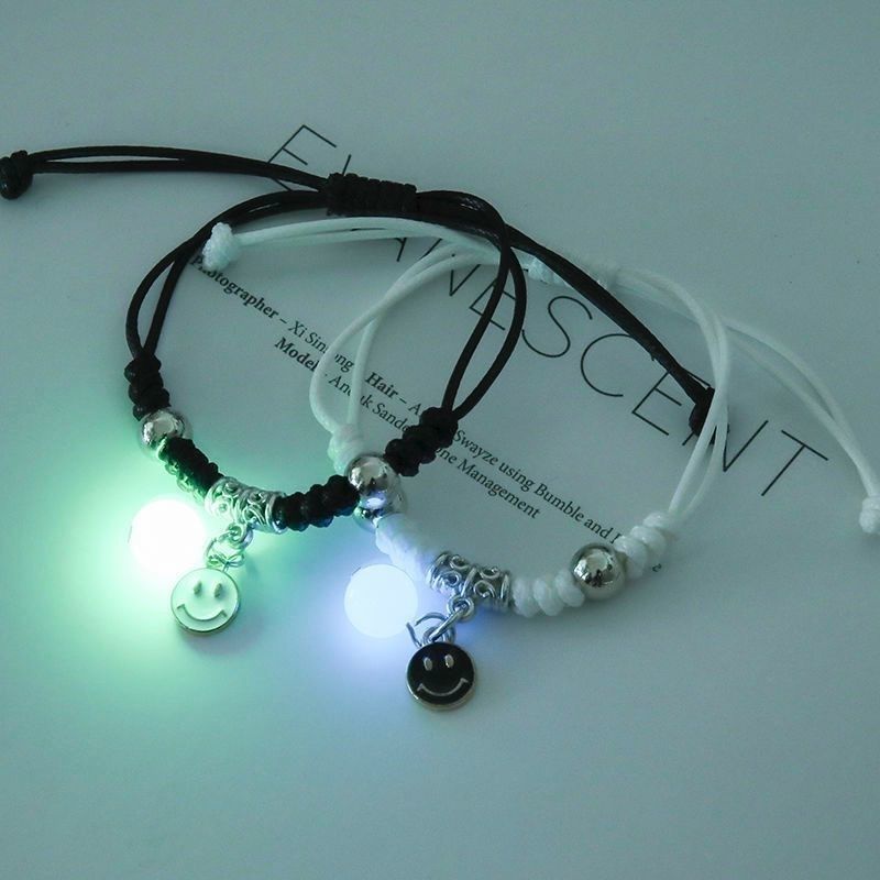 Gelang Tali Kepang Luminous Glow In The Dark Warna Hitam / Putih Untuk Pria / Wanita