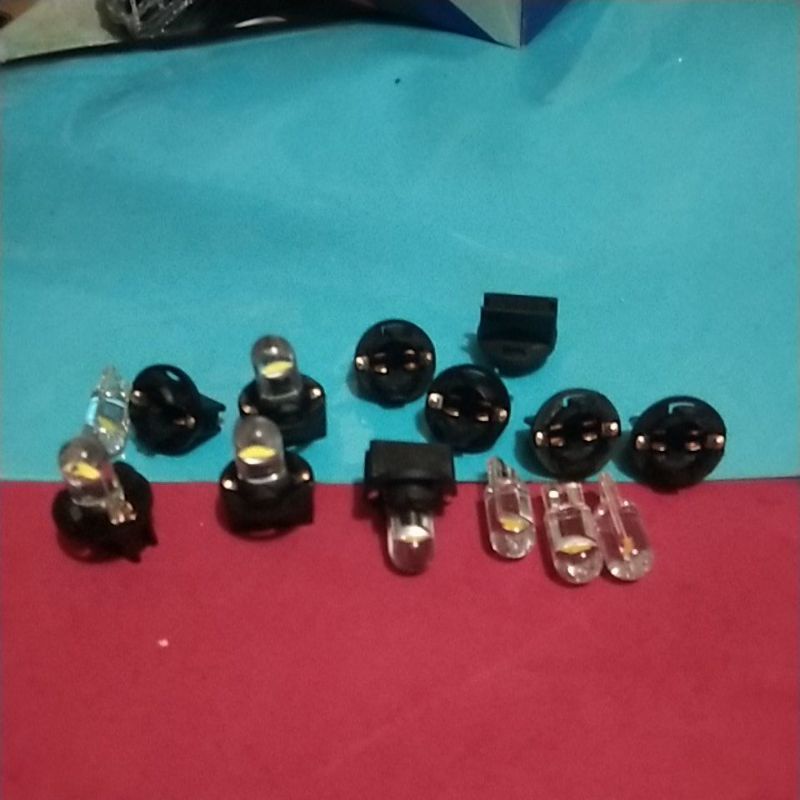 Soket Fiting lampu T10 set bohlam T10 panel Dashbord Speedometer Panel Ac Toyota Isuzu MitsubishiSuz