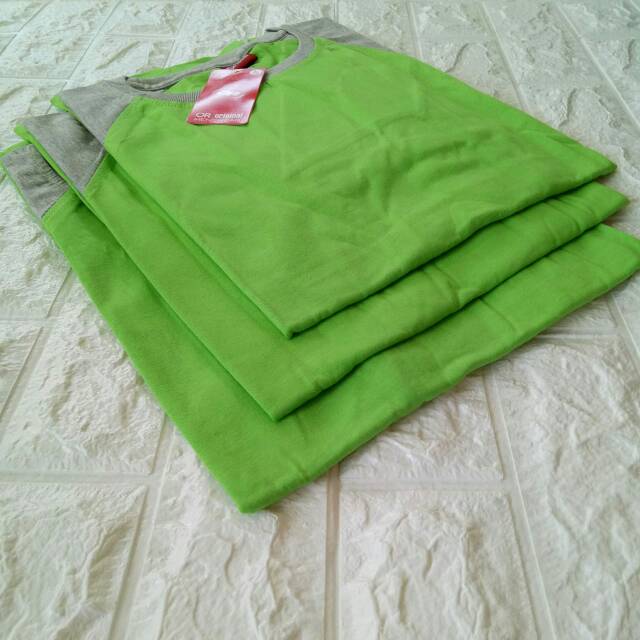 Kaos Polos Reglan 3/4 Hijau Pucuk Lengan Abumisty uk M L XL XXL