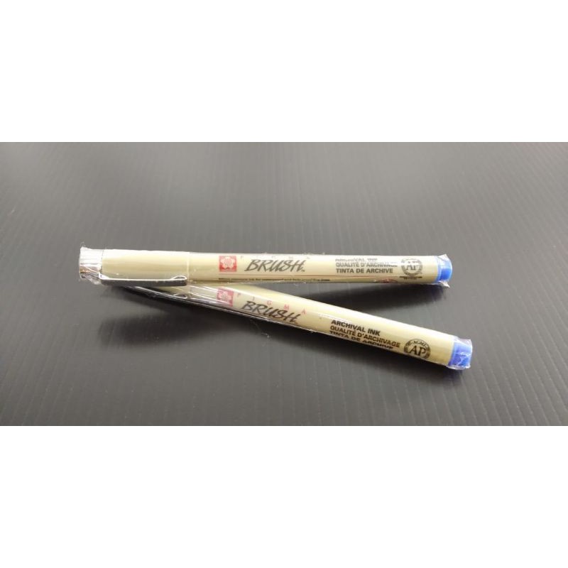 

sakura pigma graphic brush blue