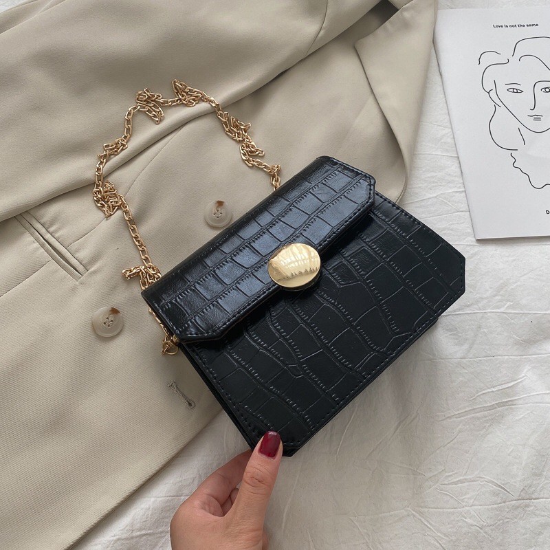 DAY SLING BAG KOREA FASHION TALI RANTAI WARNA HITAM PUTIH, TAS IMPORT / TAS PESTA / TAS TRENDI 2020