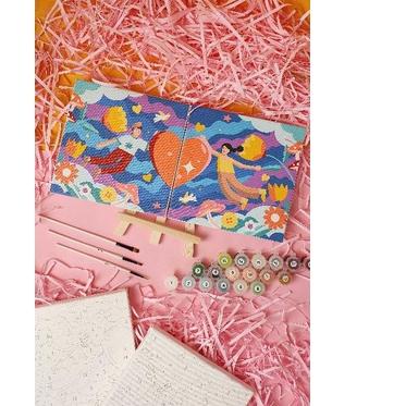

Dapatkan Segera Love is in the Air Paint by Numbers Kit!