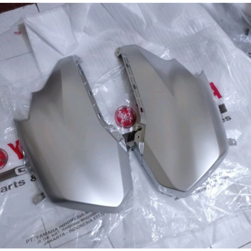 BODY COWLING SAYAP DEPAN NEW NMAX 2020 SEPASANG SILVER ORIGINAL YAMAHA YGP