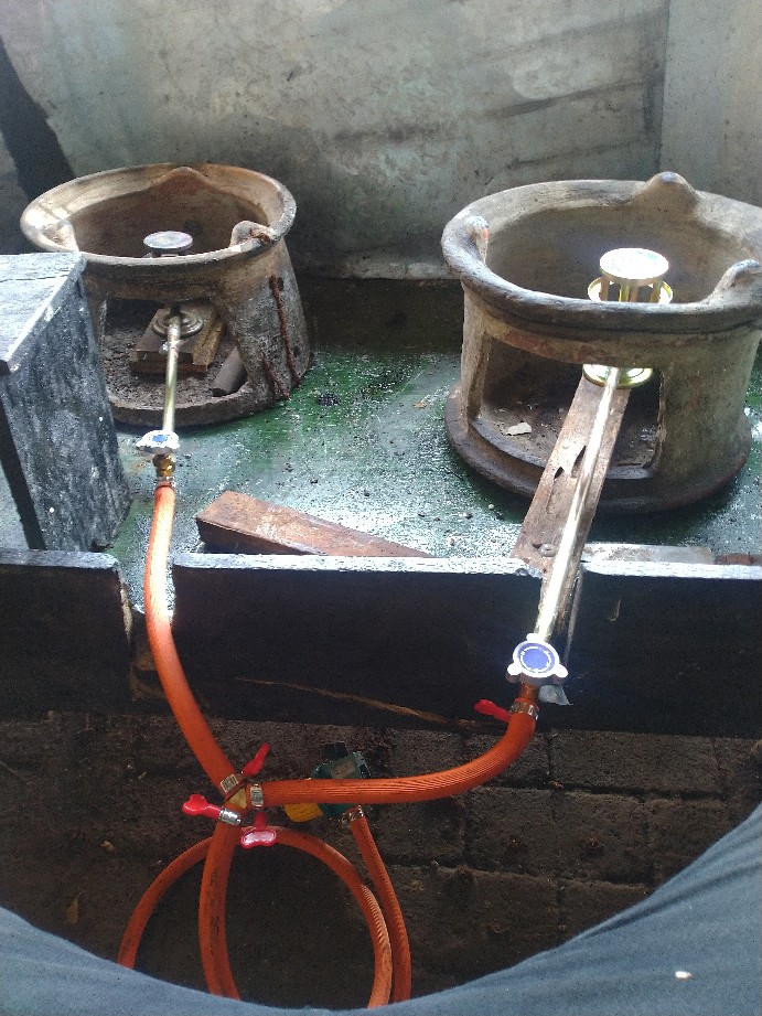 Cabang Tiga Kuningan