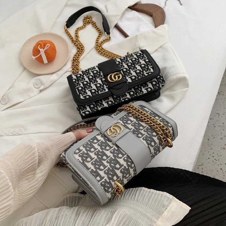 TAS CG TAS D RR TALI RANTAI IMPORT MURAH Tas Selempang Wanita Murah Import Tas Import Fashion Wanita