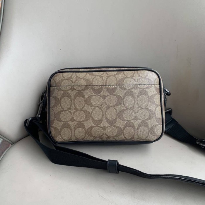 Coach's GRAHAM CROSSBODY IN BLOCKED SIGNATURE CANVAS WITH VARSITY