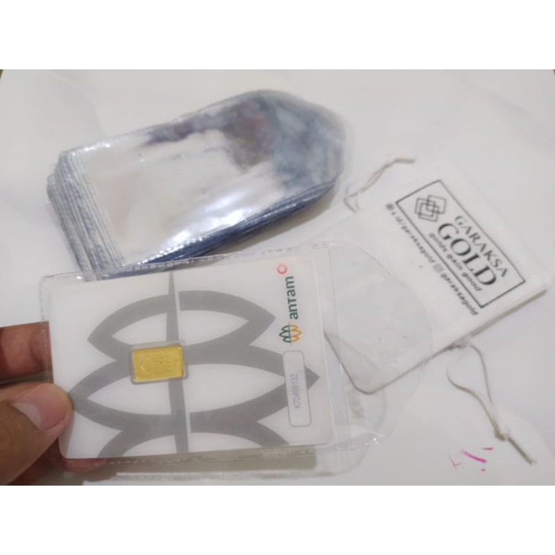 

Plastik Pelindung Emas Antam / KTP / ATM / SIM