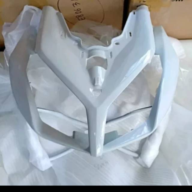 Tameng vario techno 110 karbu putih