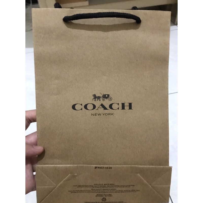 

paper bag coach original ukuran 15 x 22 box karton coach untuk lanyard