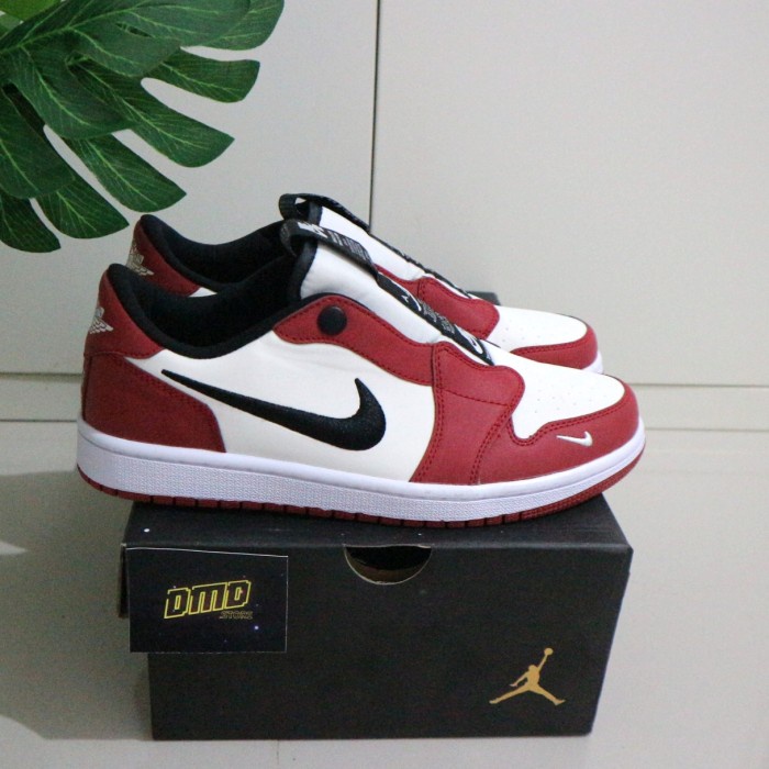 READY Sepatu Nike Air Jordan 1 Low Slip On Chicago - Premium Original DISKON