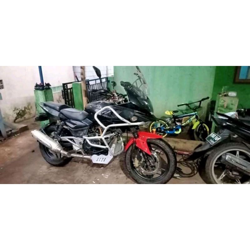 crashbar pulsar 220f