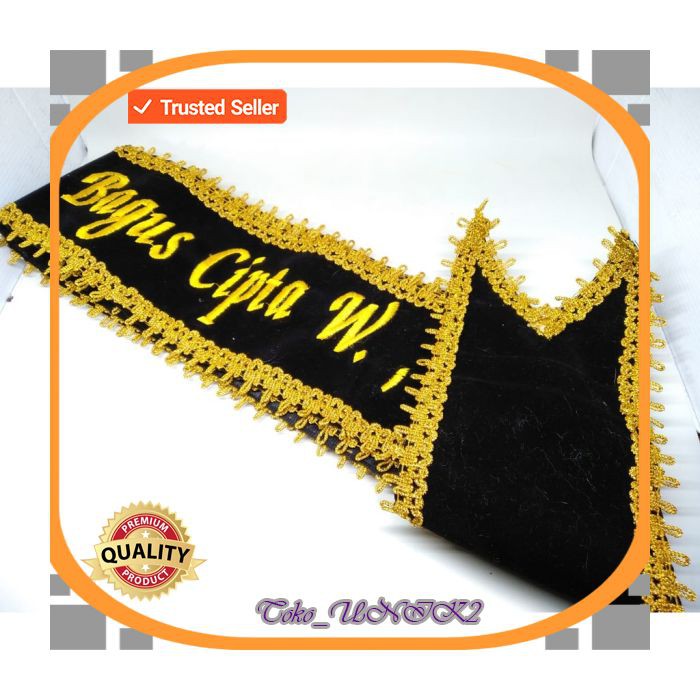 Jual (EKSPRESS) SELEMPANG WISUDA bahan beludru renda kriwil emas Kualitas Premium