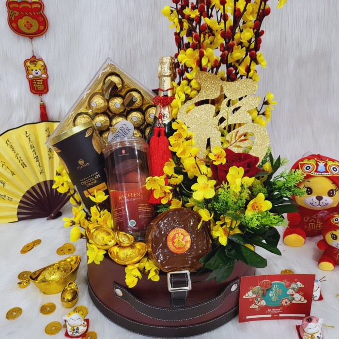 

Paket wine box dekorasi sakura hampers imlek cny parcel kue kering 77 - Wine...