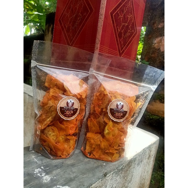 

kripik pisang Ambon rasa coklat dan balado