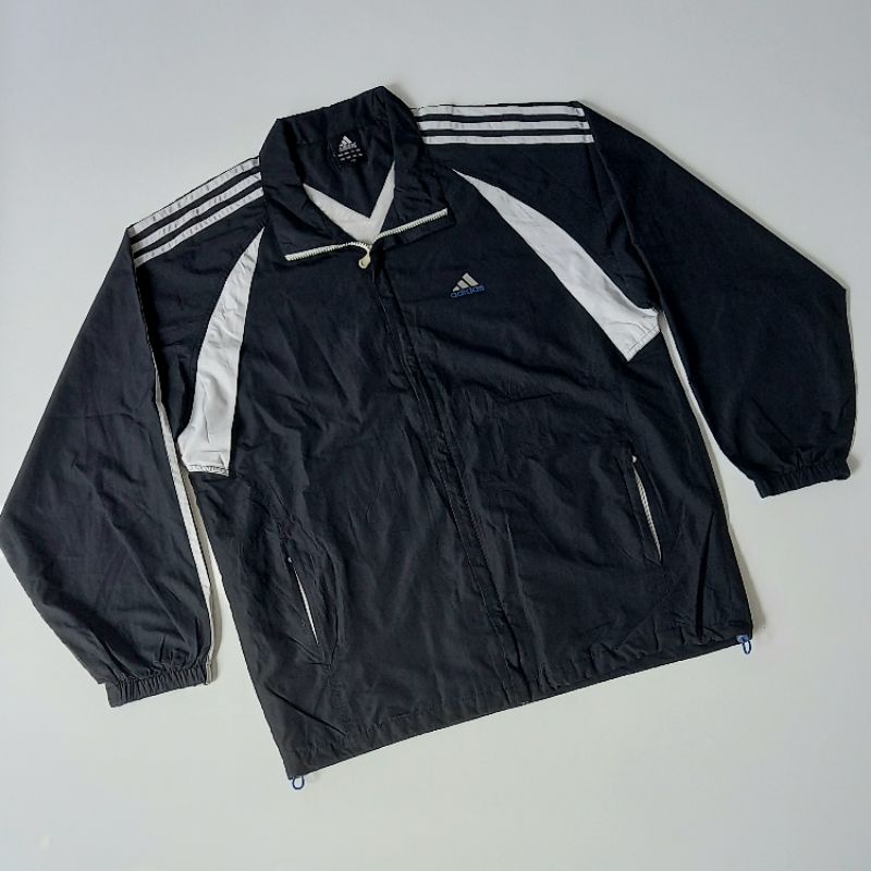 thrift vintage windbreaker/sport Adidas