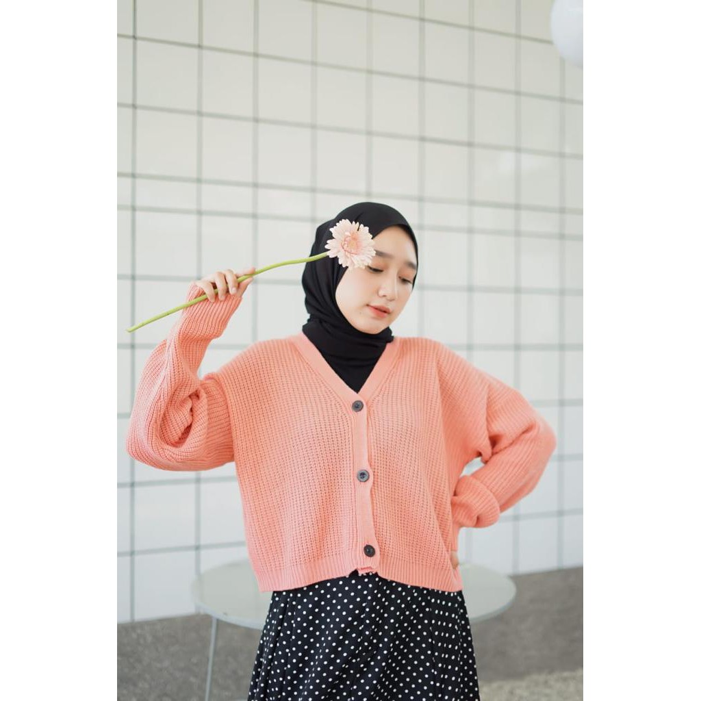 Wima Cardy Rajut Wanita - Cardigan Rajut - Cardigan Wanita - Crop Cardy - Rajut Wanita Kekinian - Ou