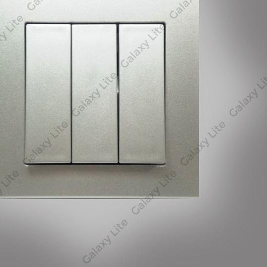 ➨ Saklar Tiga / Triple Broco Plano Silver ★
