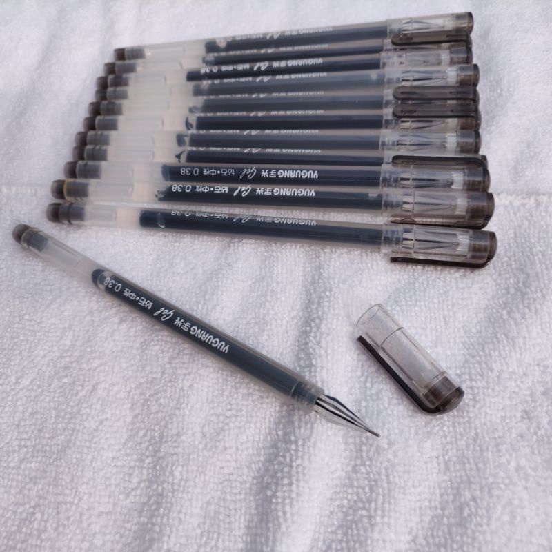 

PULPEN DIAMOND ISI 12 PCS / G - 520 PULPEN GEL - BALL POINT GEL HITAM