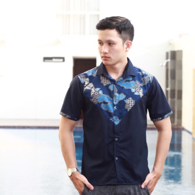 Loyal Kemeja Hem Batik Navy Modern Pria M L XL XXL