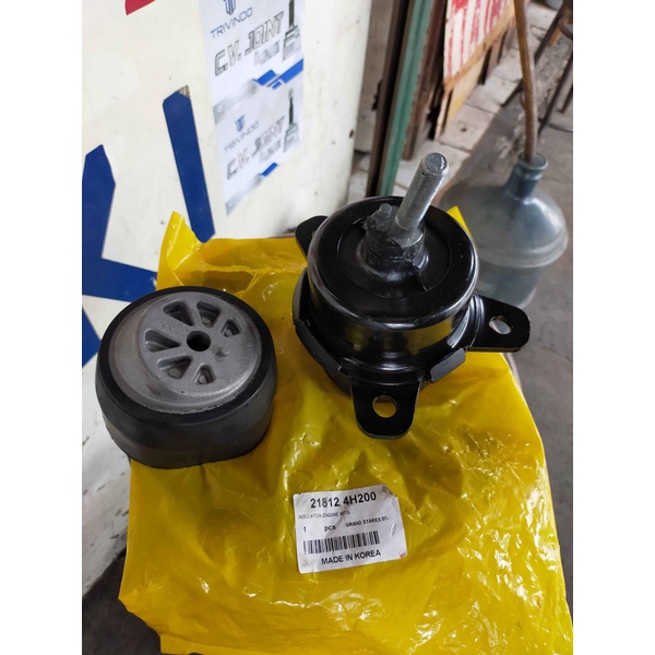 Engine Mounting Kanan / Kiri Hyundai H1 Bensin 21812-4H200 Aftermarket