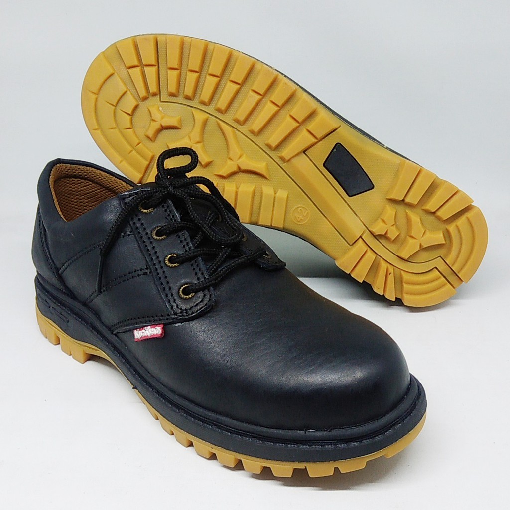  Sepatu  Boots  Boot  But tali Safety ujung besi hitam pria 