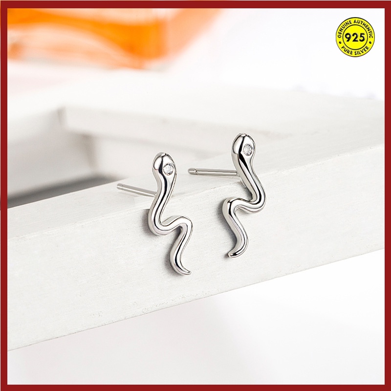 Anting Tusuk Motif Ular Bahan Sterling Silver 925 Anti Alergi Untuk Unisex / Pria / Wanita