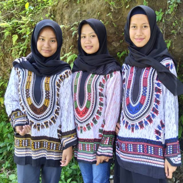 Dashiki putih lengan panjang