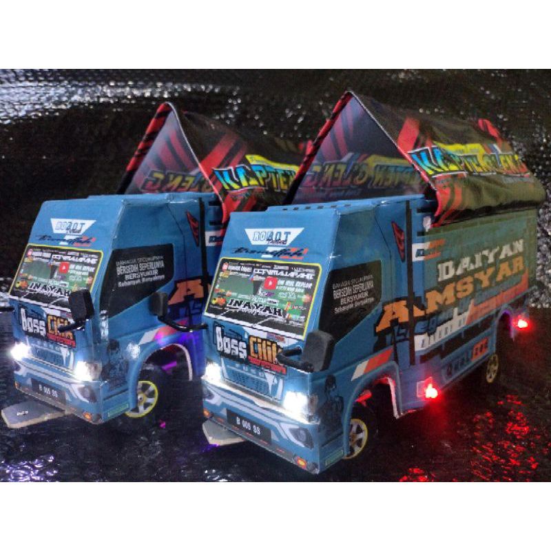 miniatur truck oleng BISA CUSTOM FOTO DAN NAMA DI PINTU BELAKANG