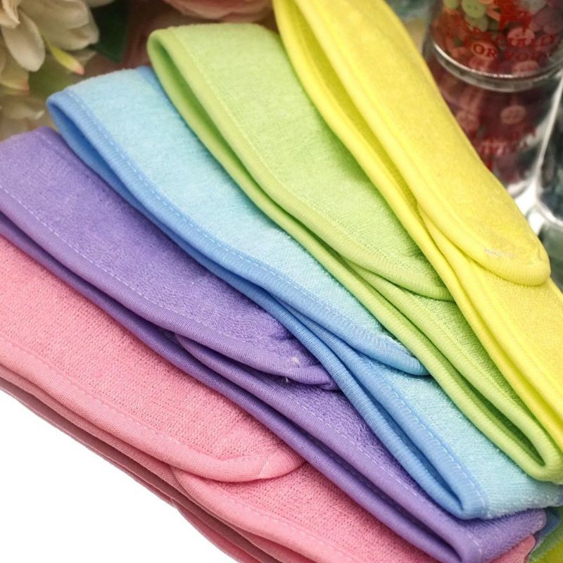 Bandana Mandi warna pastel Medium / Sedang.