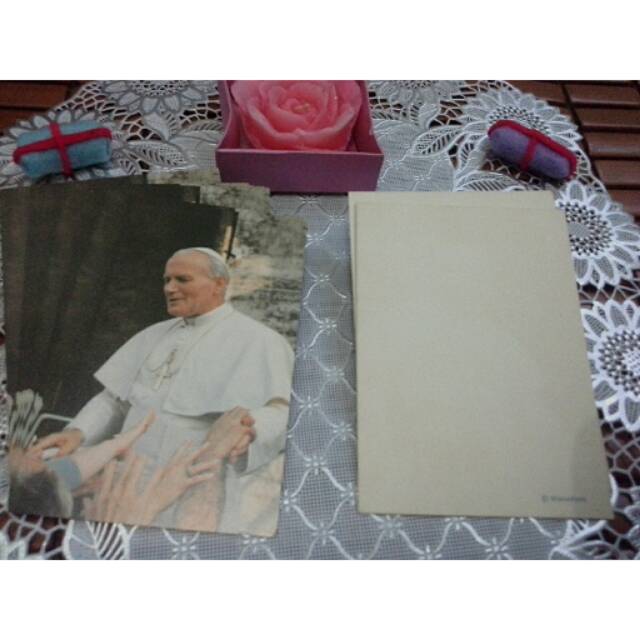 

Pembatas Buku Rohani Gambar Paus Yohanes Paulus 2