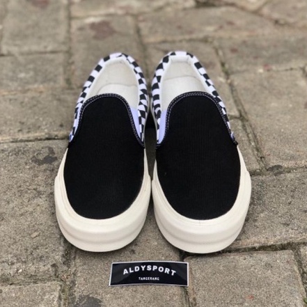 SEPATU VANS SLIPON CHEKER OG BLACK WHITE PREMIUM CHINA. SNEAKERS PRIA SEPATU SLIPON PRIA IMPORT.