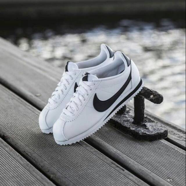 nike cortez leather white black