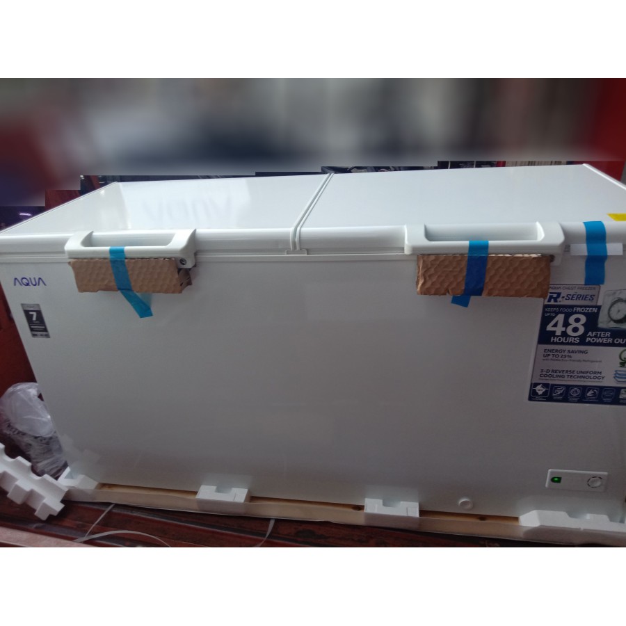Box Chest Freezer 550 Liter / 500 Liter Besar Aqua AQF500