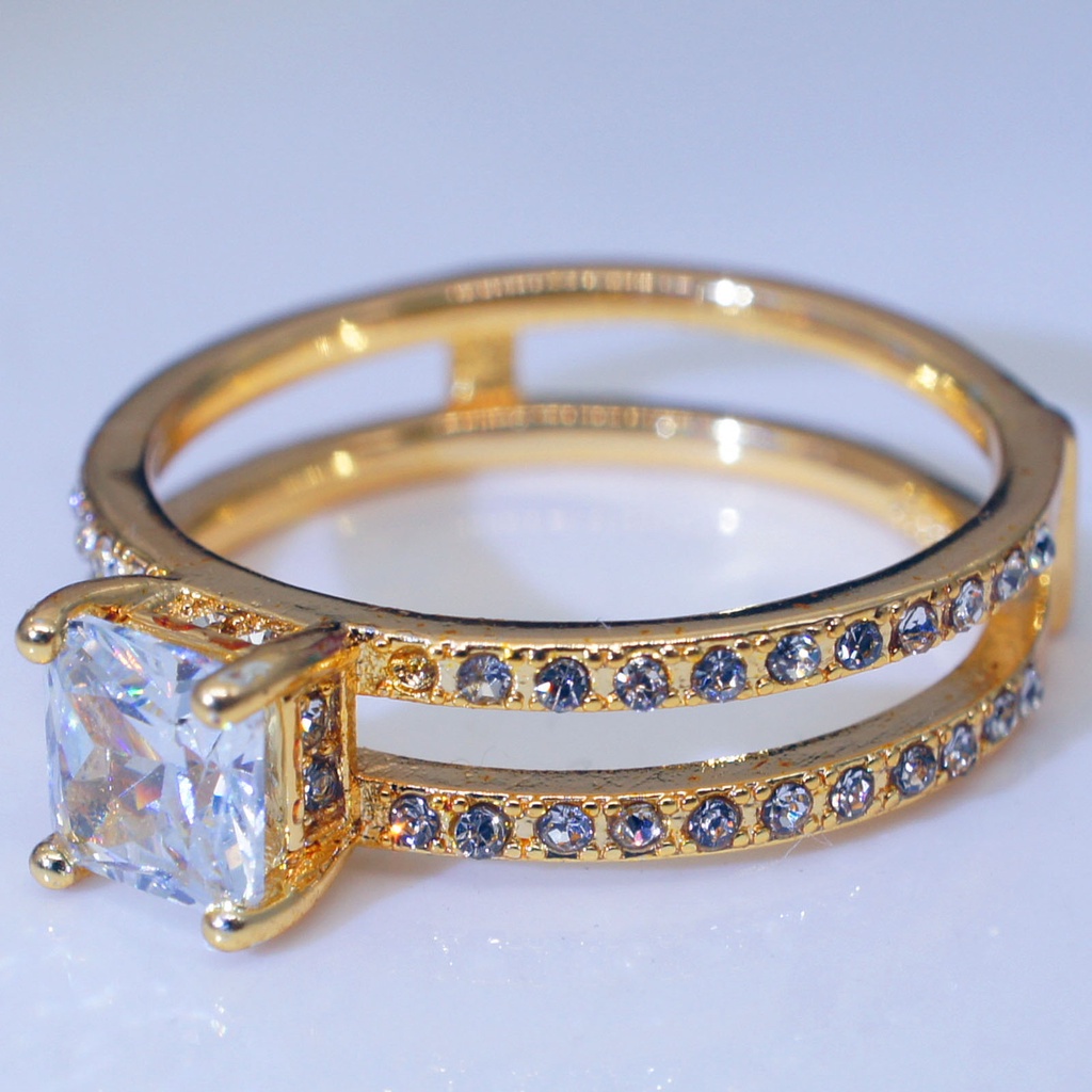 Hu Hu Hu Hu Hu Alat Bantu Pasang Kacamata♡ Cincin Wanita Model Lapis Ganda Bentuk Persegi Aksen Berlian Imitasi Untuk Pernikahan