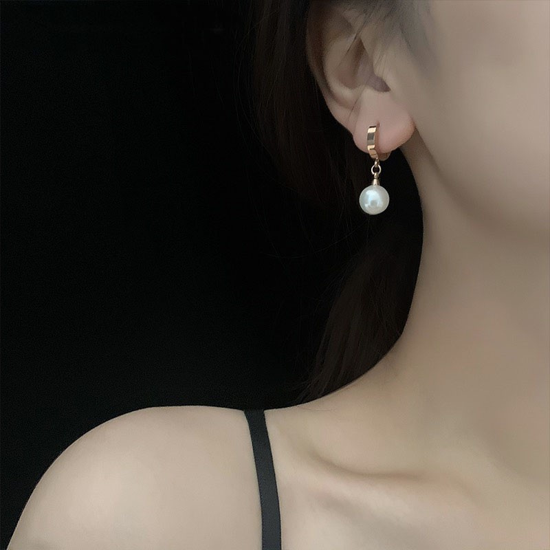 Lingkaran Kecil Mutiara Menjuntai Anting Baja Titanium Anti Karat Hypoallergenic Earrings