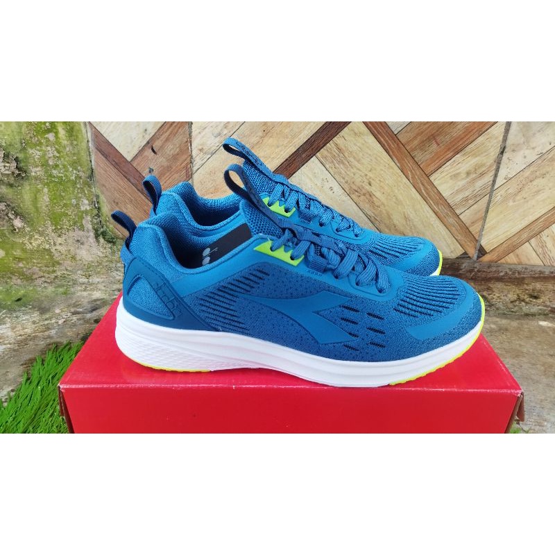 SEPATU DIADORA CALVINO BLUE DAN CAYENE BLACK MAN ORIGINAL 100%