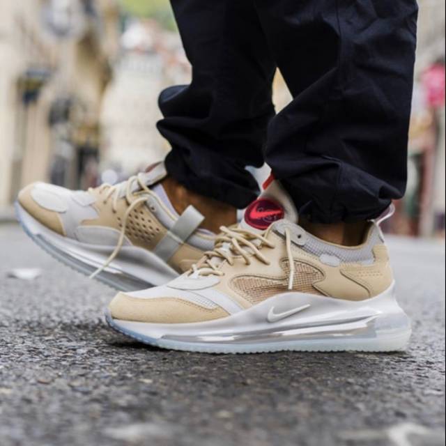 Sepatu Running  Nike air max 720 OBJ desert ore