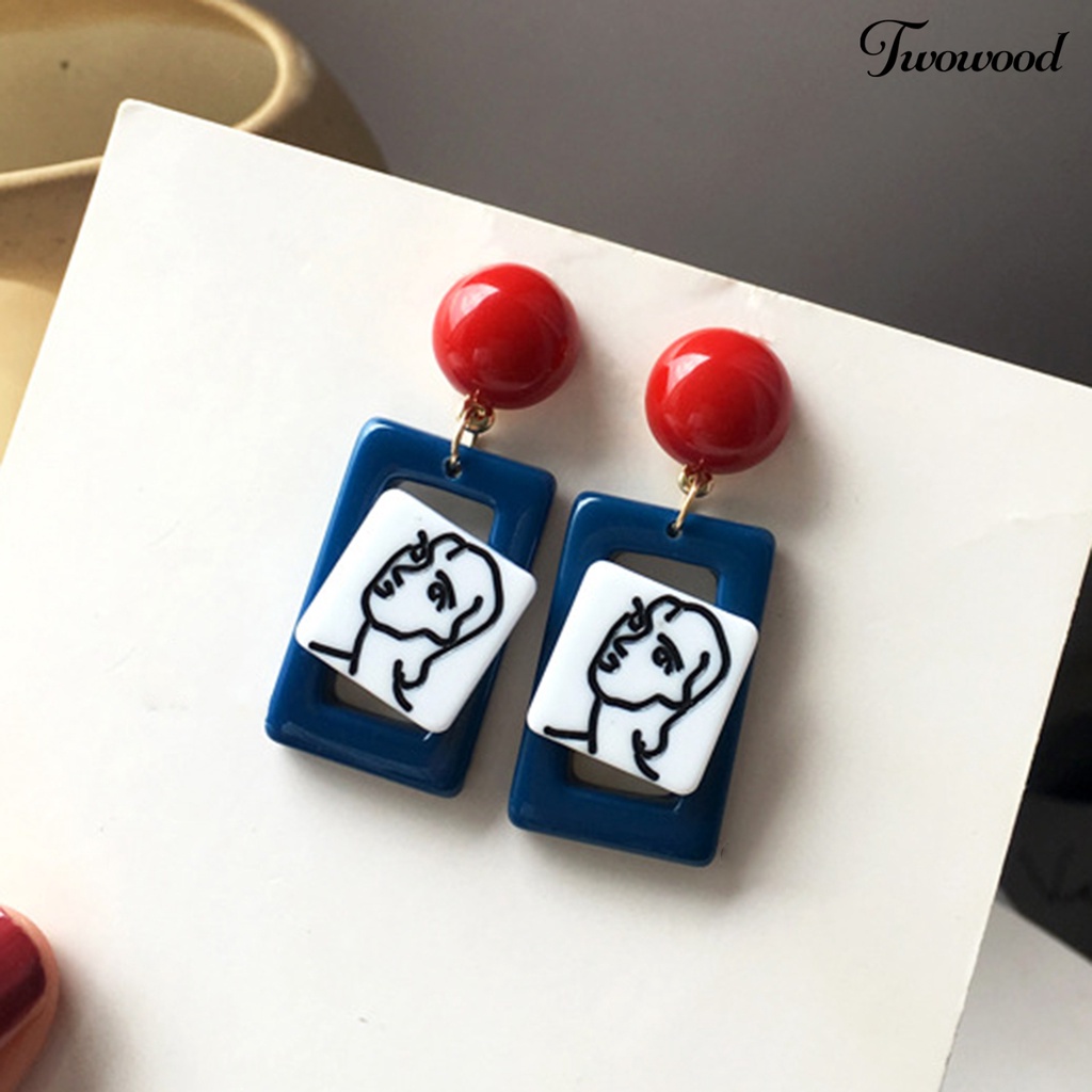 1 Pasang Anting Stud Desain Figur Abstrak Bahan Resin Gaya Vintage