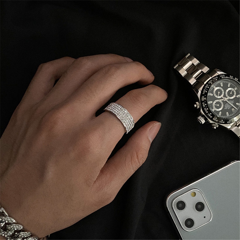 1 pcs Fashion Ringan Mewah Stainless Steel Mengkilap Berlian Imitasi Cincin Perak untuk Pria dan Wanita