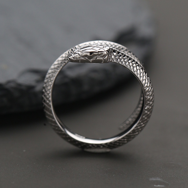 Cincin Pria Desain Ular Serpentine Bahan Stainless Steel Warna Silver Gaya Rock Untuk Pesta